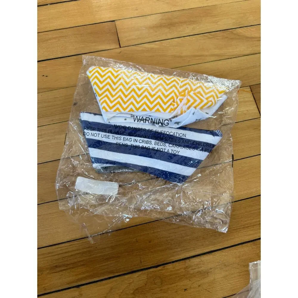 NEW FARNOD baby bandana drool bib 4 pack triangles‎ and shapes